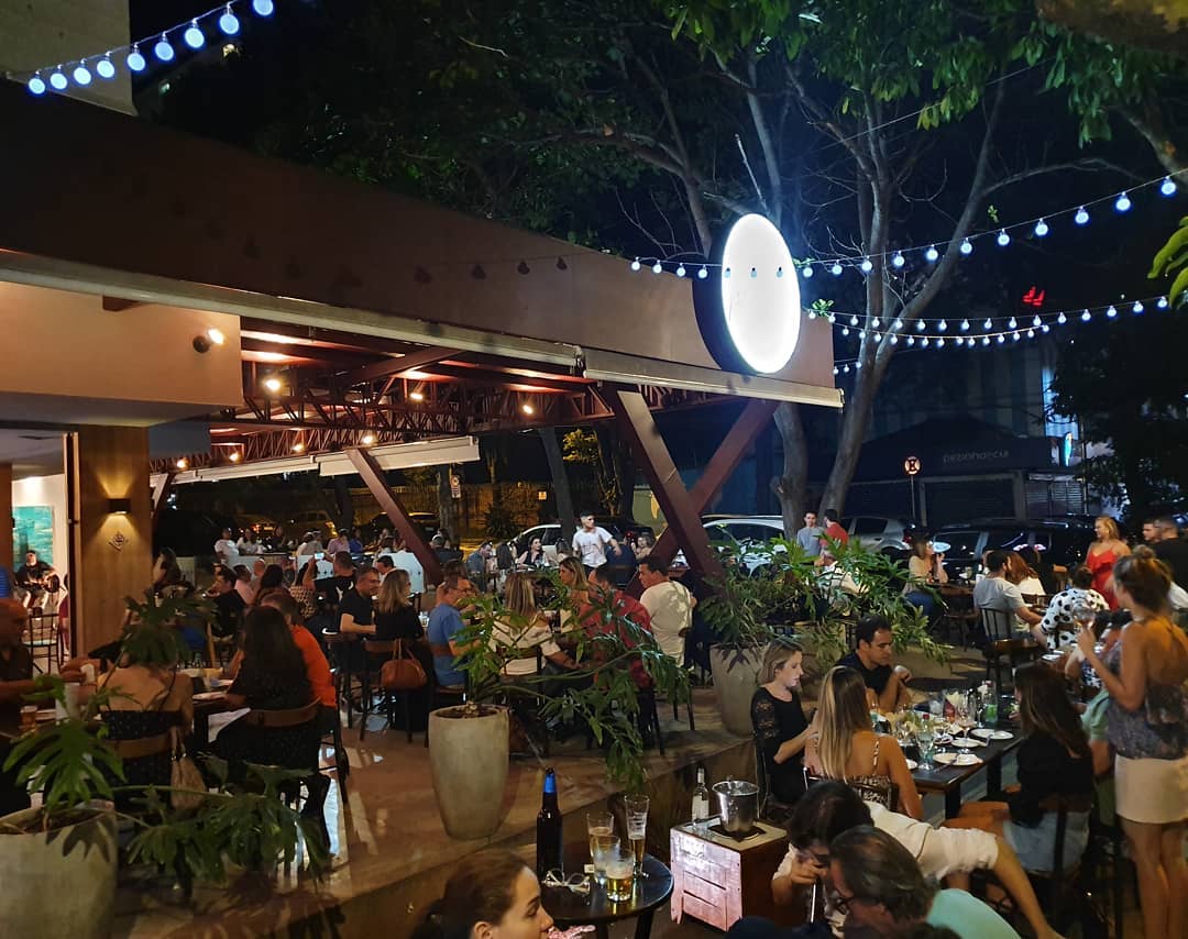 Tolentino Varanda: um pedacinho da Lapa carioca em Goiânia que reúne bar,  comida boa e preço camarada - Curta Mais