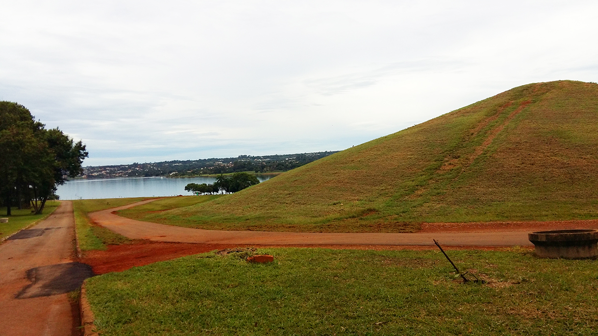 Parque Morro Asa Delta é um point para esportes radicais no lago de ...